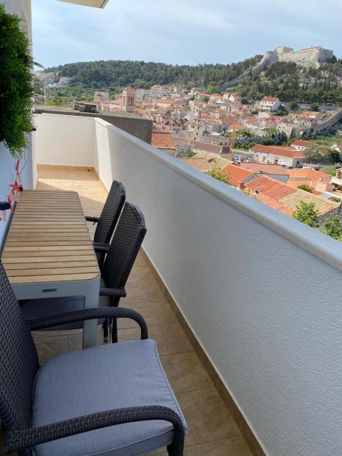 Mamma Mia Apartments-City Center Hvar Town Eksteriør billede