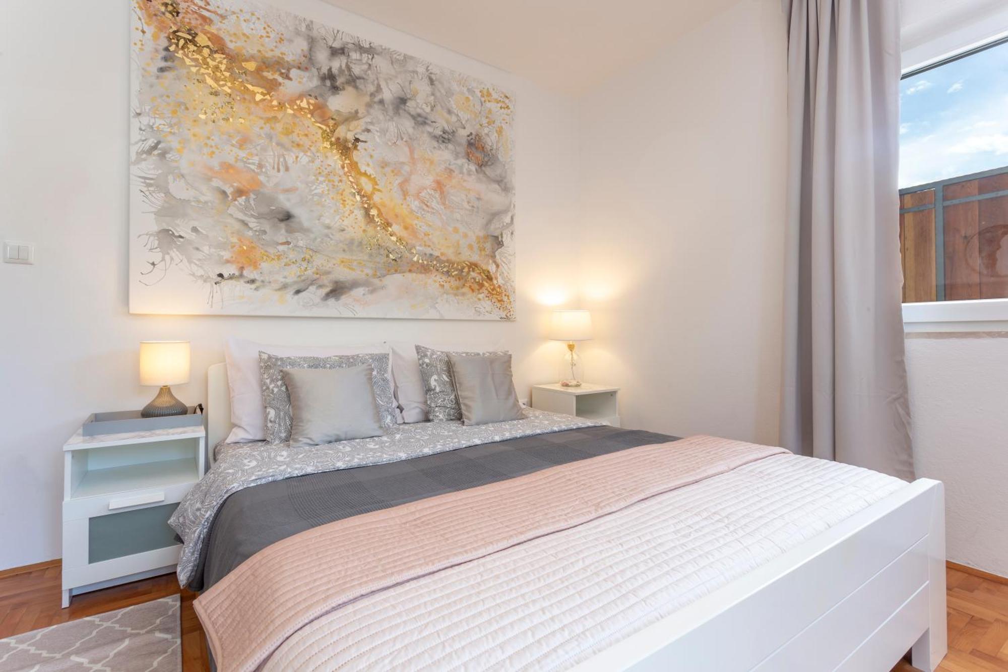 Mamma Mia Apartments-City Center Hvar Town Eksteriør billede