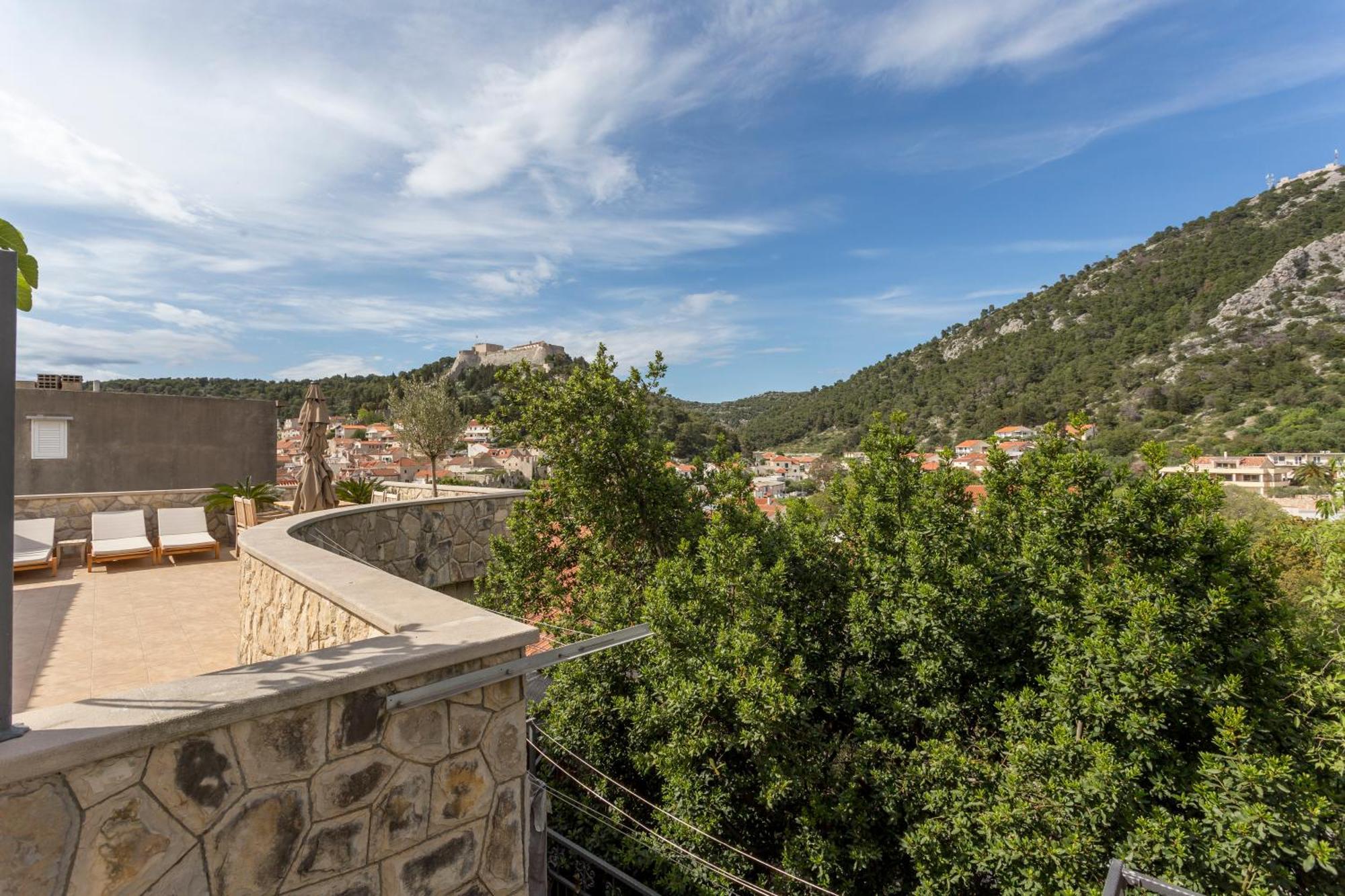 Mamma Mia Apartments-City Center Hvar Town Eksteriør billede