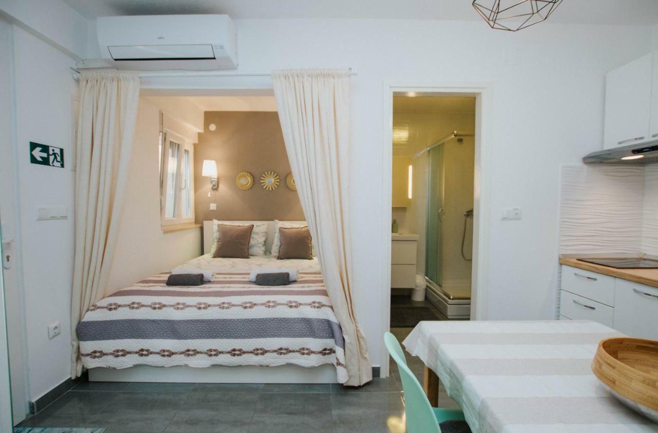 Mamma Mia Apartments-City Center Hvar Town Eksteriør billede